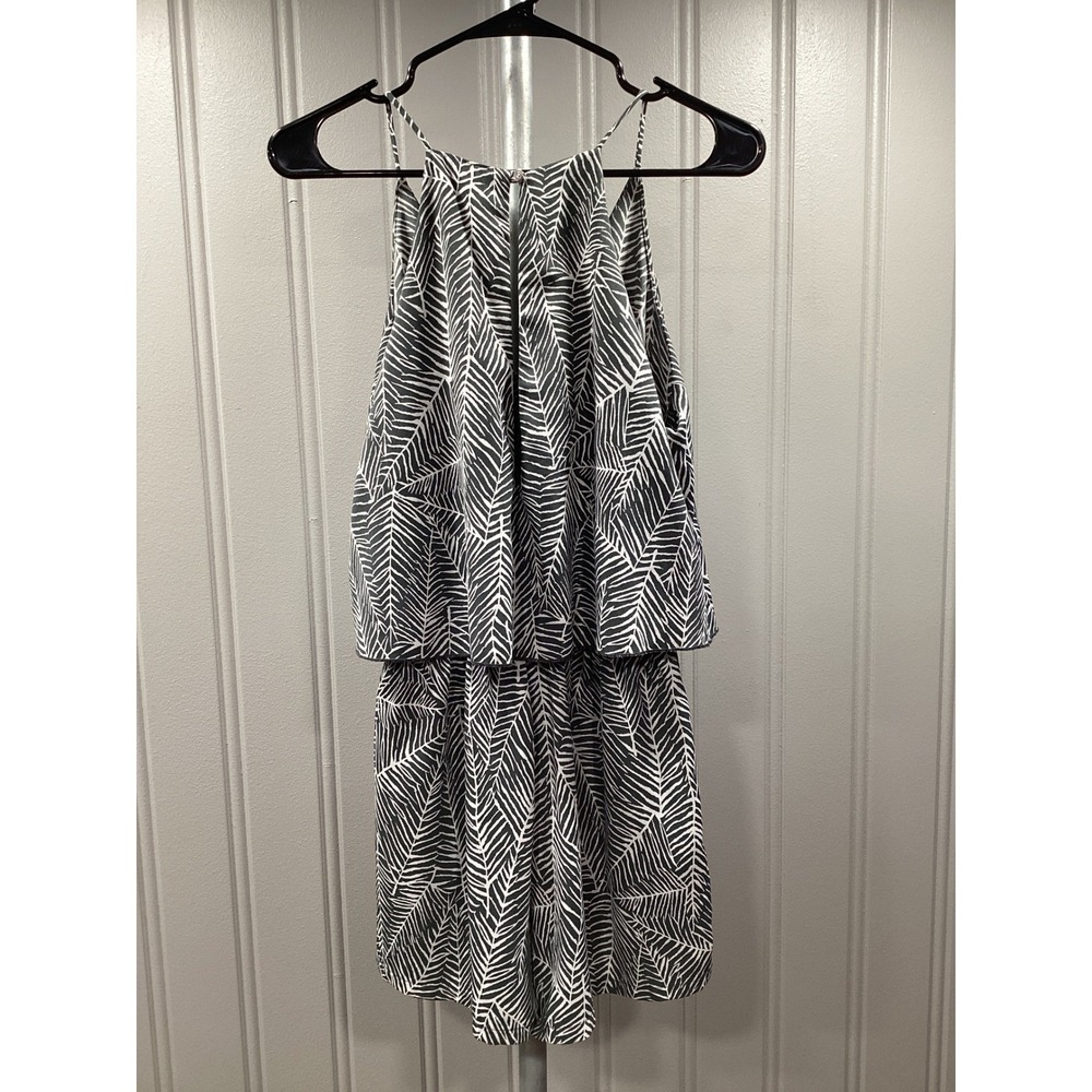 KLD Signature Womens Black White Leaf Print Popover Romper Size M Medium Summer - Picture 3 of 4